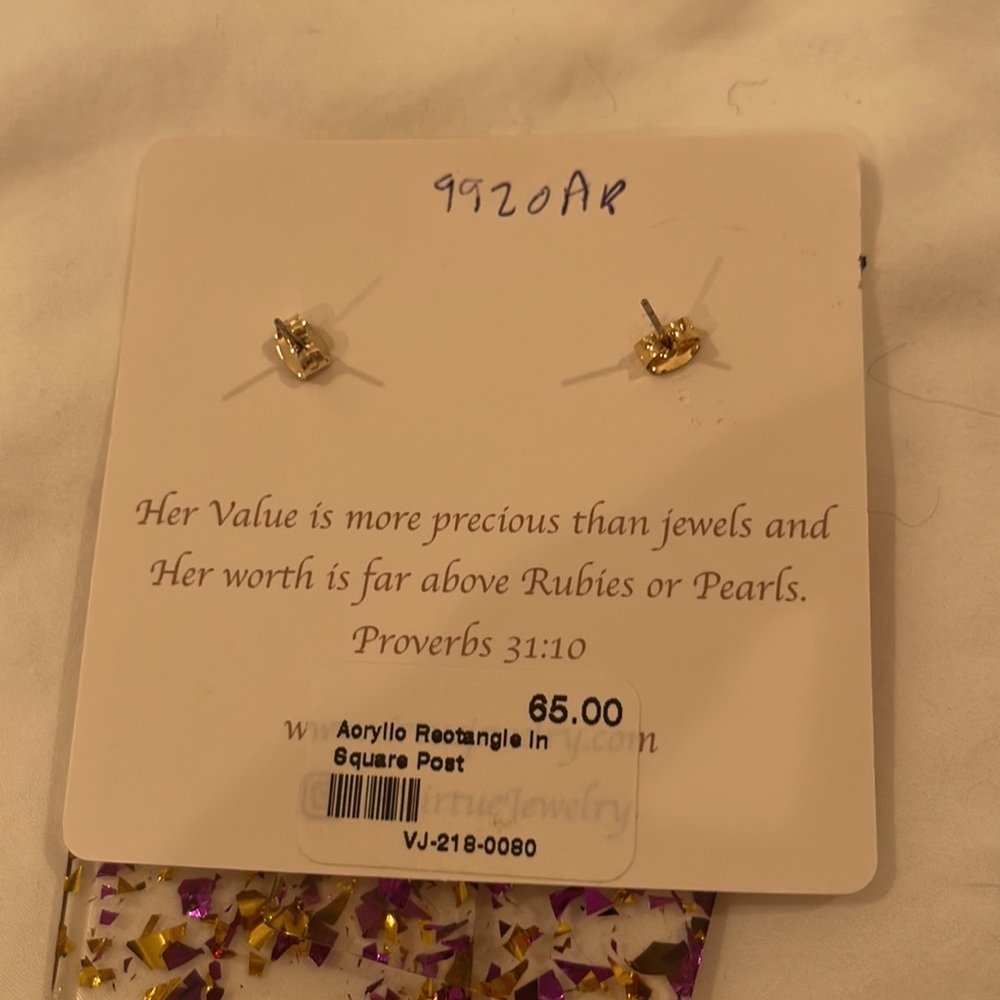 Virtue earrings - Picture 2 of 3